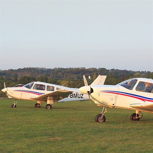 Flying Lessons Redhill with Video - Plane Taking Off Flying Lessons Redhill with Video - Plane Taking Off